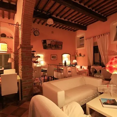 Apartahotel Le Santucce Castiglion Fiorentino